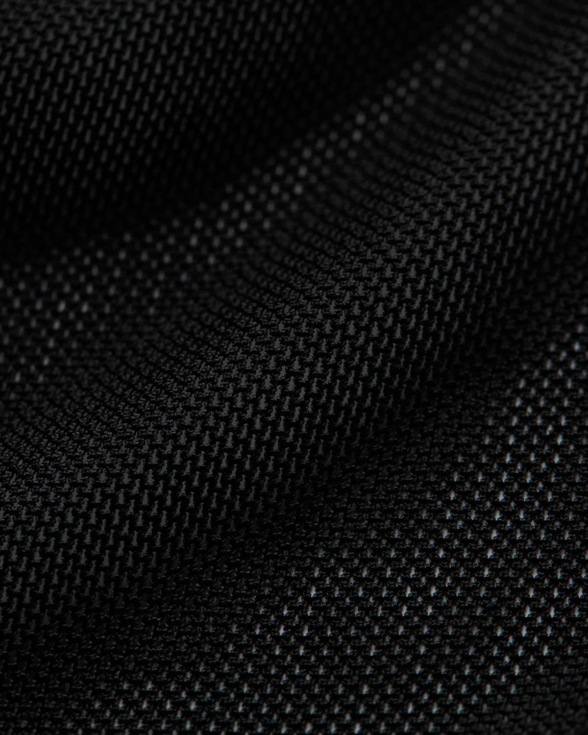 Mesh - Black Tonal